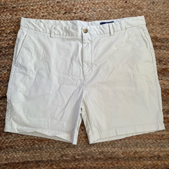 Vineyard Vines Men’s Size 42 Light Tan Khaki Shorts - Picture 1 of 6